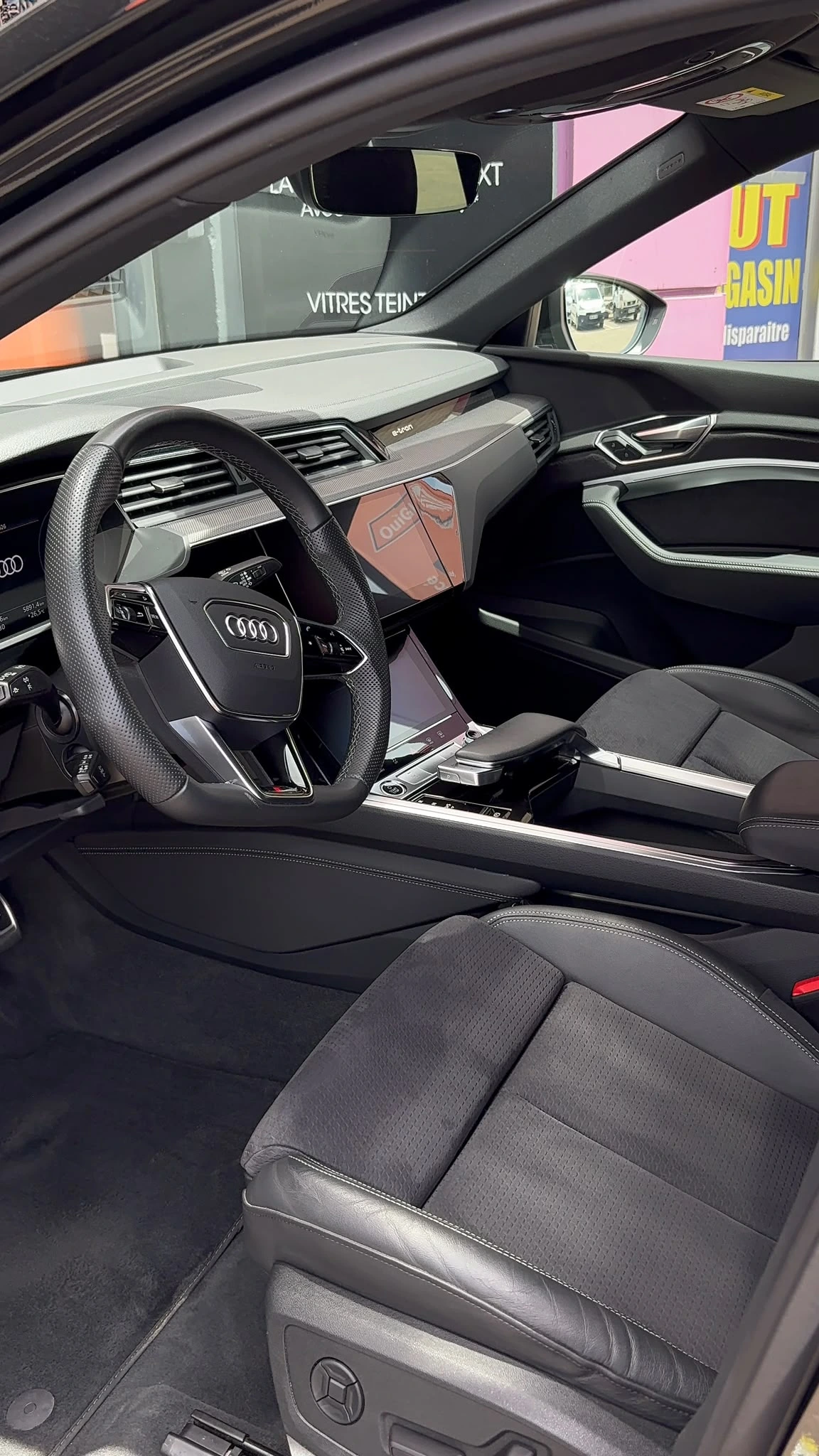 Intérieur Audi après nettoyage